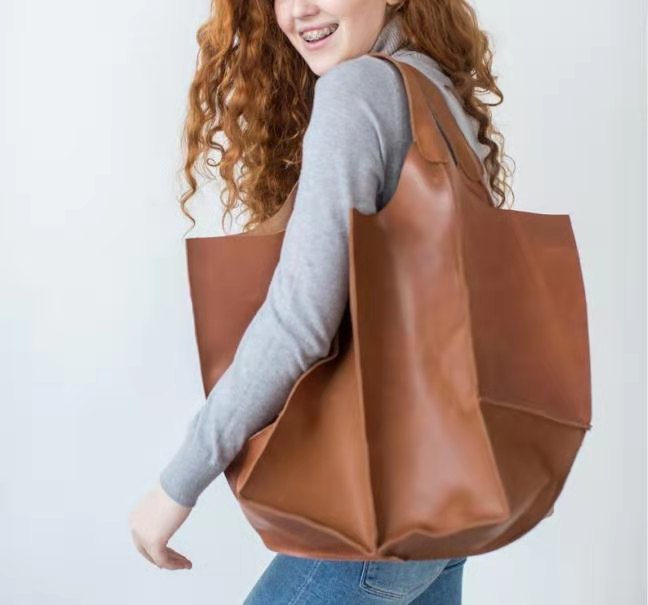 Oil Wax Leather Large Capacity Tote Bag