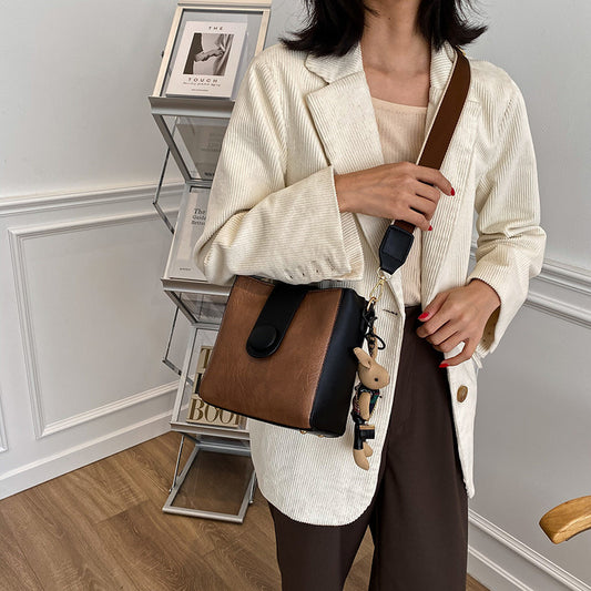 New Style Contrast Wide Shoulder Strap Shoulder Bag