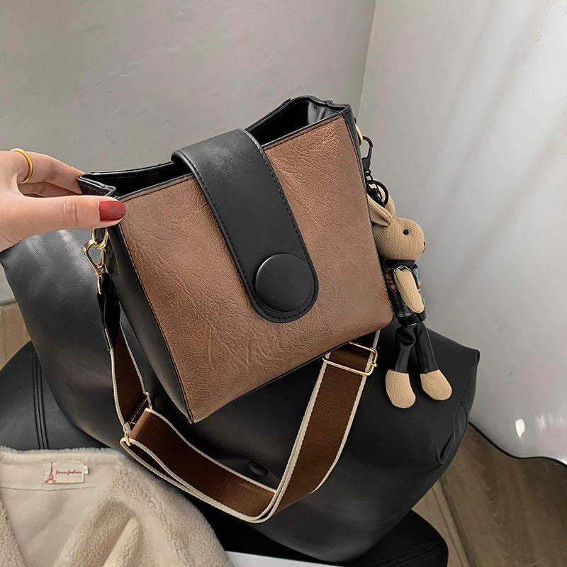 New Style Contrast Wide Shoulder Strap Shoulder Bag