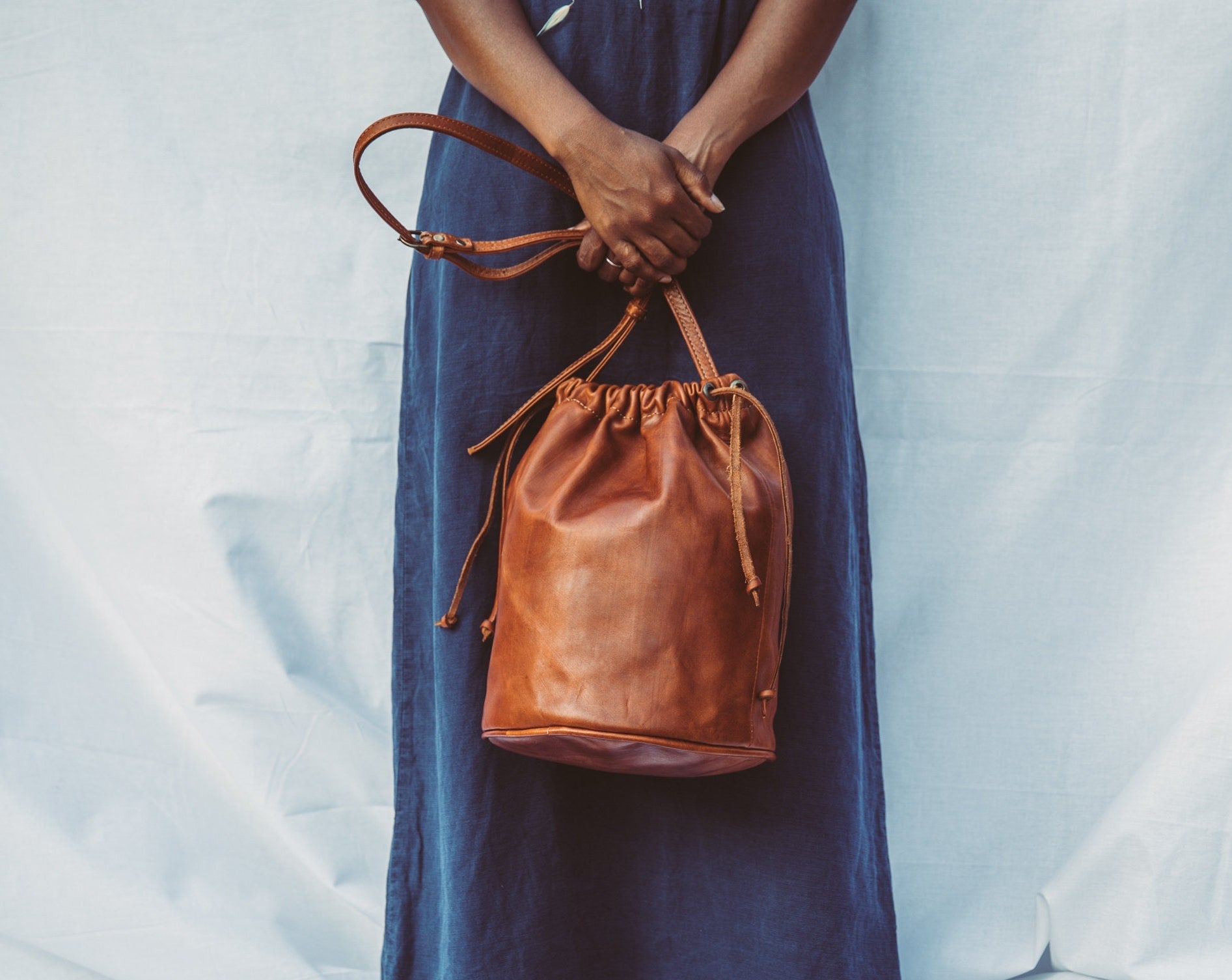 Summer bag, leather drawstring shoulder bag