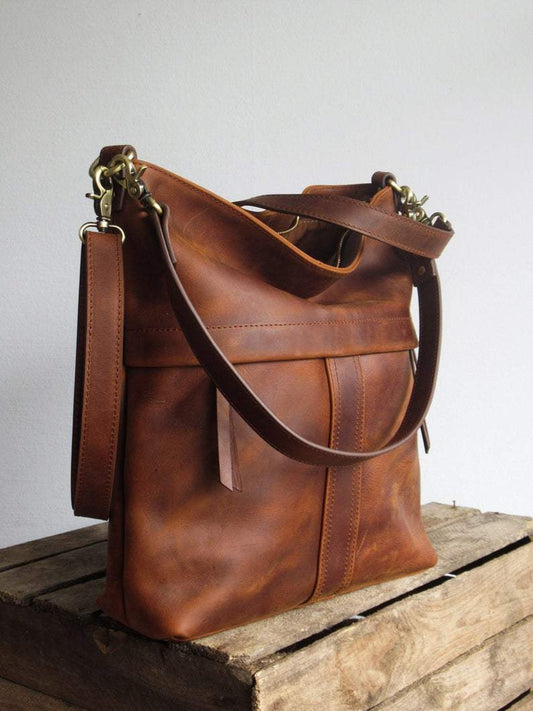 Retro handmade portable messenger leather bag